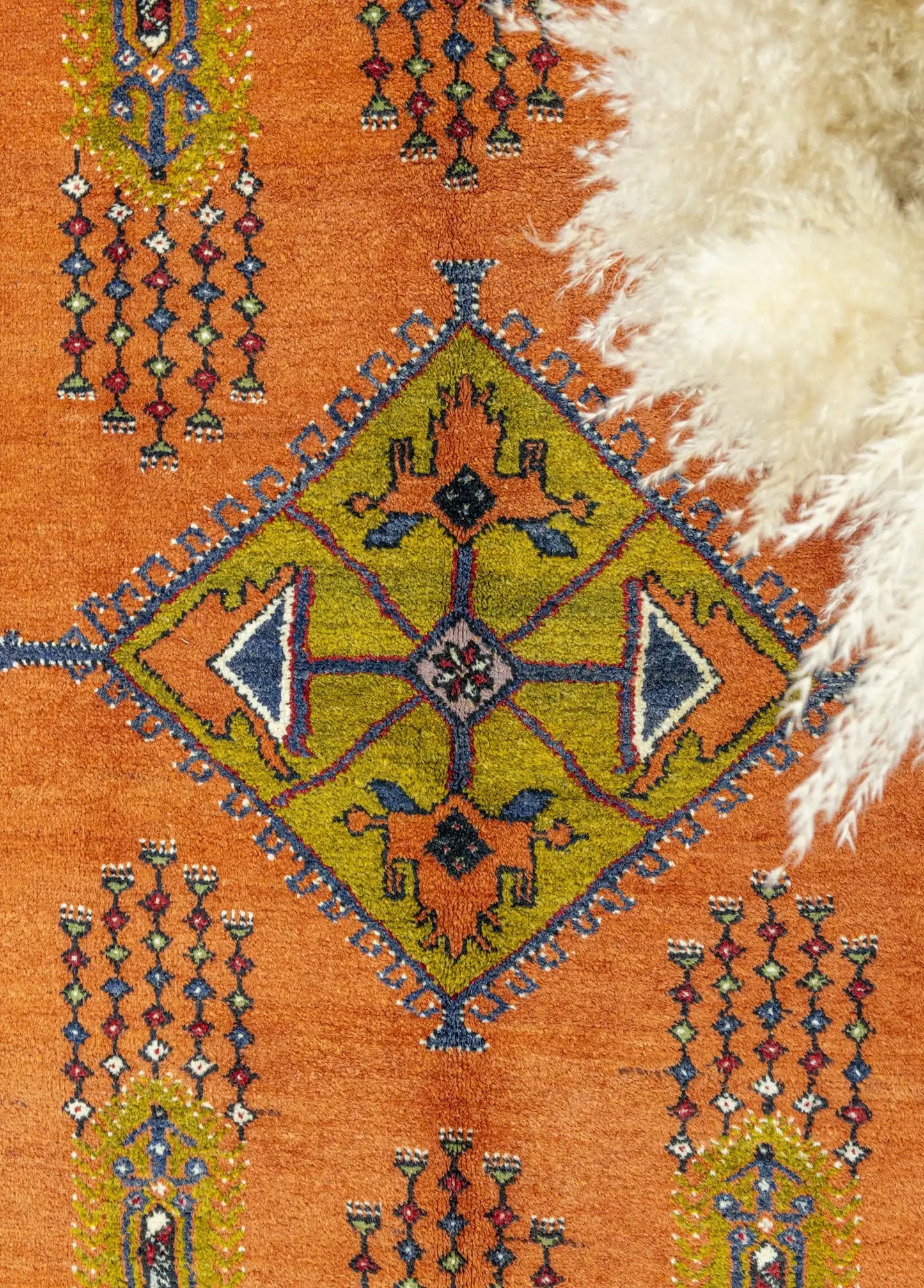 BAYKUL Luxury 100 Percent Wool Handwoven Rug