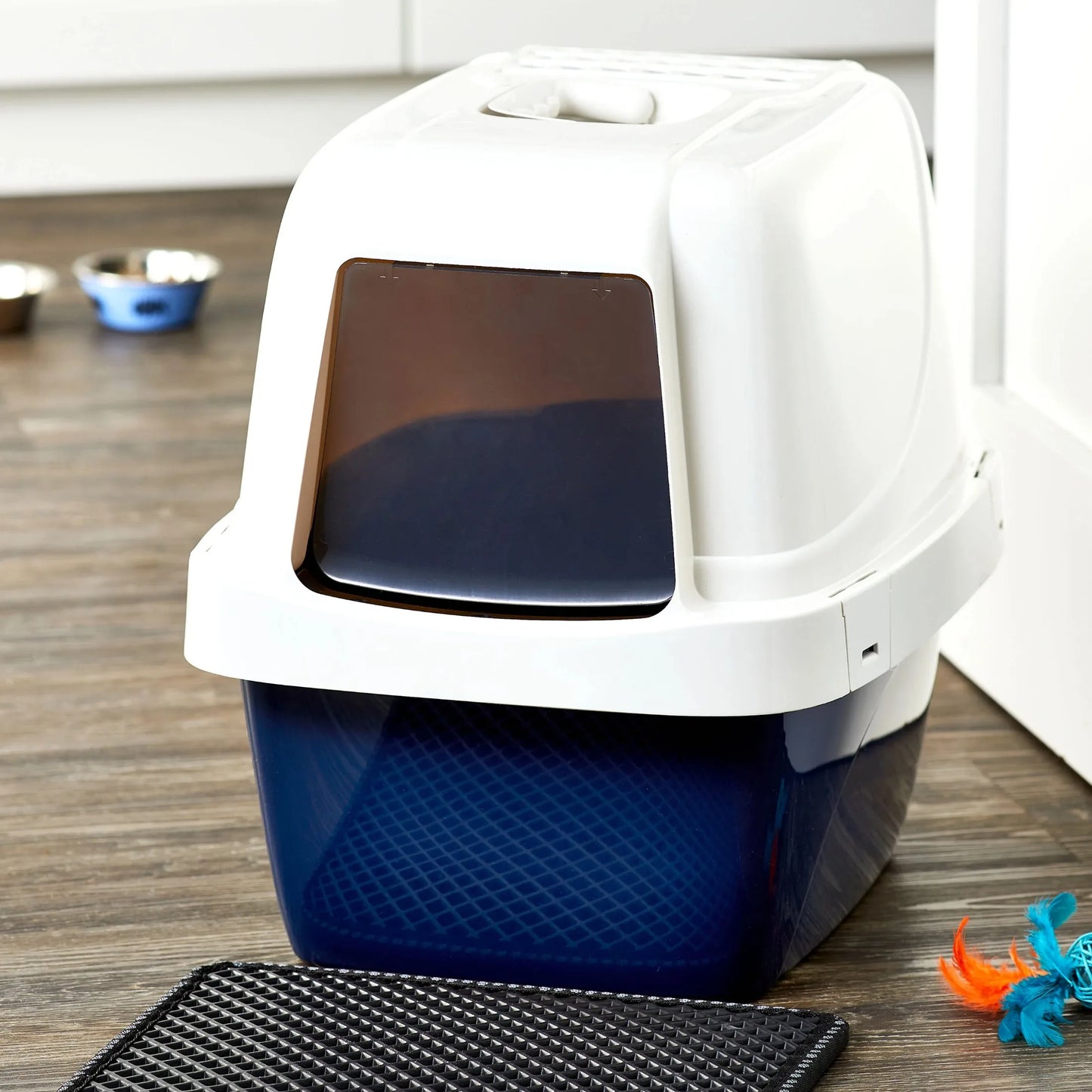 Hooded Enclosed Cat Litter Box With Built In Sifter